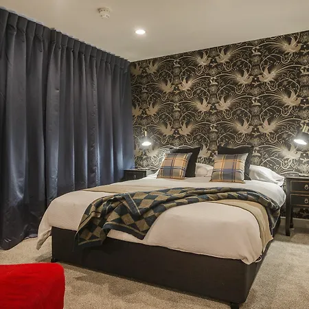 Hidden Gem Studio On Wakefield